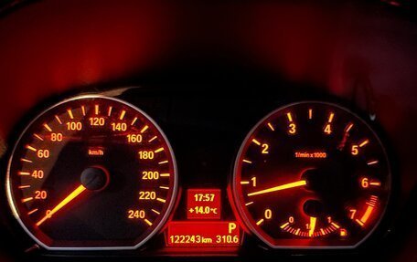 BMW 1 серия, 2009 год, 930 000 рублей, 12 фотография