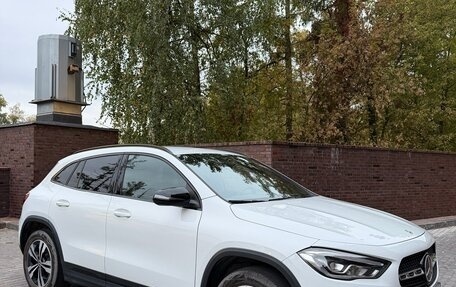 Mercedes-Benz GLA, 2020 год, 3 500 000 рублей, 2 фотография