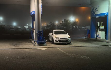 Opel Astra J, 2014 год, 1 050 000 рублей, 1 фотография