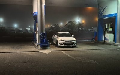 Opel Astra J, 2014 год, 1 050 000 рублей, 1 фотография