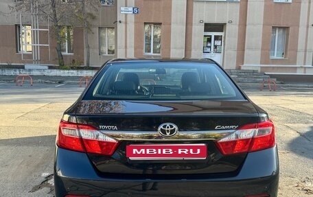 Toyota Camry, 2013 год, 1 900 000 рублей, 4 фотография