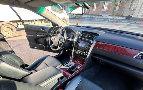 Toyota Camry, 2013 год, 1 900 000 рублей, 6 фотография
