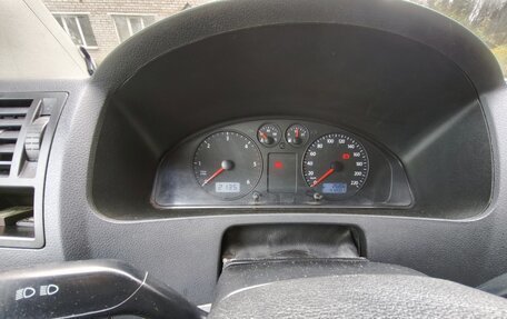 Volkswagen Transporter T5 рестайлинг, 2003 год, 970 000 рублей, 8 фотография