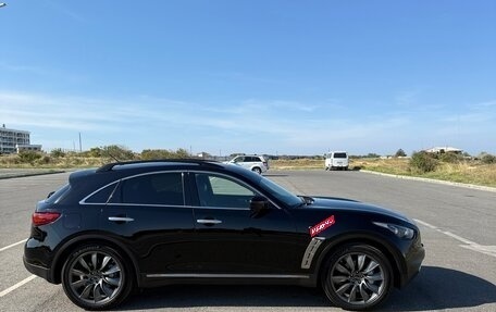 Infiniti QX70, 2015 год, 2 750 000 рублей, 4 фотография