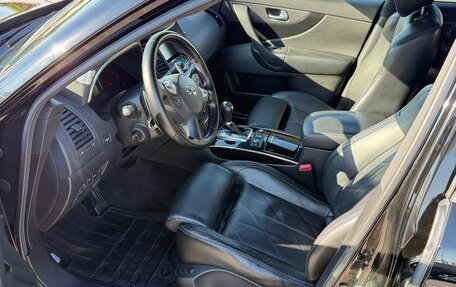 Infiniti QX70, 2015 год, 2 750 000 рублей, 23 фотография