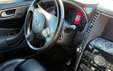 Infiniti QX70, 2015 год, 2 750 000 рублей, 26 фотография