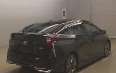 Toyota Prius IV XW50, 2022 год, 1 923 000 рублей, 2 фотография
