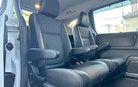 Honda Freed II, 2023 год, 1 270 000 рублей, 10 фотография