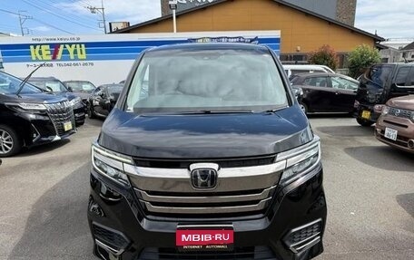 Honda Stepwgn IV, 2022 год, 1 975 000 рублей, 2 фотография