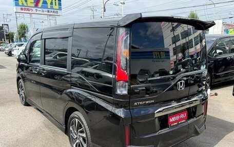 Honda Stepwgn IV, 2022 год, 1 975 000 рублей, 5 фотография