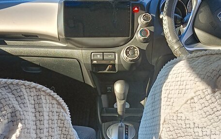 Honda Fit III, 2012 год, 950 000 рублей, 10 фотография