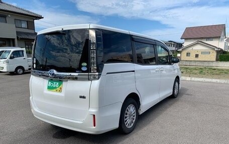 Toyota Voxy III, 2016 год, 1 644 069 рублей, 5 фотография