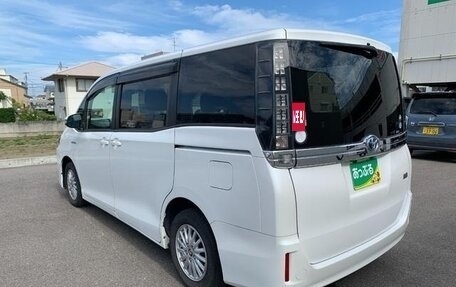 Toyota Voxy III, 2016 год, 1 644 069 рублей, 7 фотография