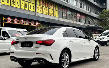 Mercedes-Benz A-Класс, 2023 год, 1 450 000 рублей, 3 фотография