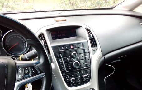 Opel Astra J, 2011 год, 490 000 рублей, 5 фотография