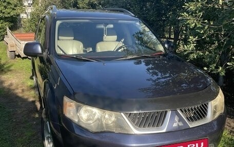 Mitsubishi Outlander III рестайлинг 3, 2007 год, 990 000 рублей, 4 фотография