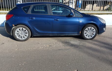 Opel Astra J, 2011 год, 490 000 рублей, 8 фотография