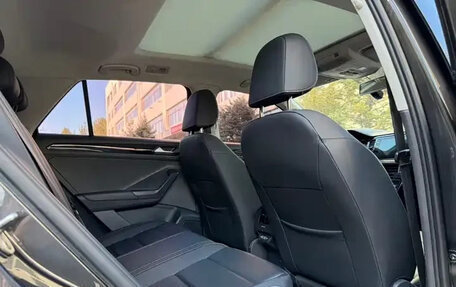 Volkswagen T-Roc I, 2022 год, 1 469 911 рублей, 16 фотография