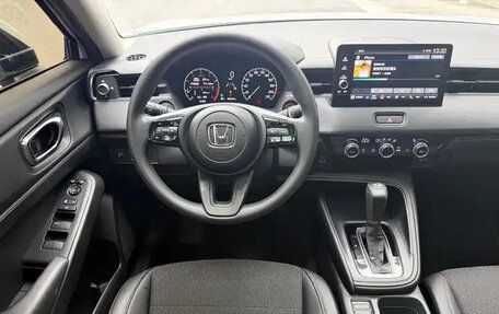 Honda Vezel, 2023 год, 1 500 000 рублей, 9 фотография