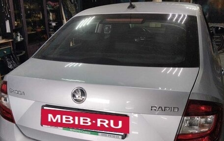 Skoda Rapid I, 2017 год, 900 000 рублей, 4 фотография