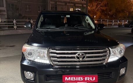 Toyota Land Cruiser 200, 2013 год, 4 500 000 рублей, 2 фотография