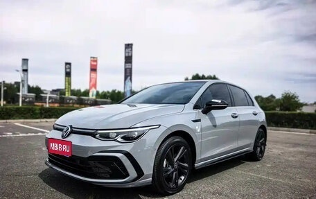 Volkswagen Golf VIII, 2023 год, 1 750 000 рублей, 1 фотография