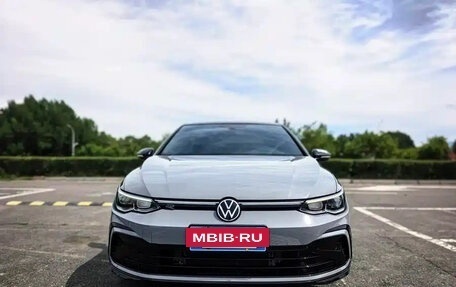 Volkswagen Golf VIII, 2023 год, 1 750 000 рублей, 2 фотография