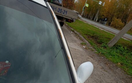 Nissan Wingroad III, 2001 год, 210 000 рублей, 2 фотография