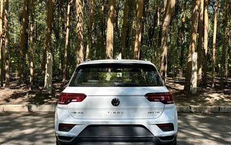 Volkswagen T-Roc I, 2022 год, 1 550 000 рублей, 4 фотография