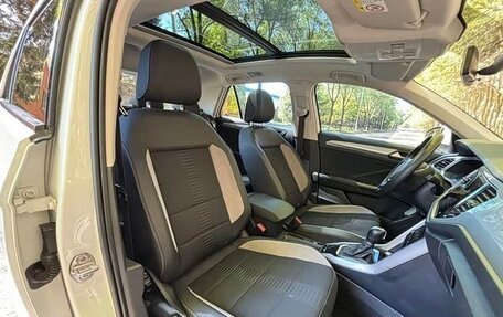 Volkswagen T-Roc I, 2022 год, 1 550 000 рублей, 16 фотография