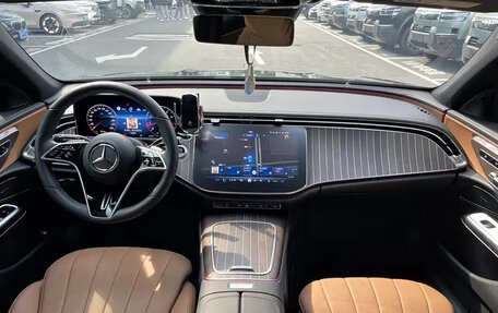 Mercedes-Benz E-Класс, 2025 год, 6 500 000 рублей, 11 фотография