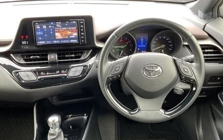 Toyota C-HR I рестайлинг, 2021 год, 1 430 005 рублей, 10 фотография