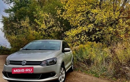 Volkswagen Polo VI (EU Market), 2013 год, 615 000 рублей, 2 фотография