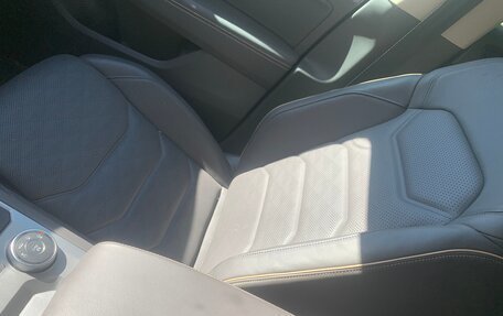 Volkswagen Touareg III, 2022 год, 8 199 900 рублей, 10 фотография