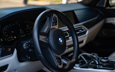 BMW X7, 2021 год, 7 000 000 рублей, 2 фотография