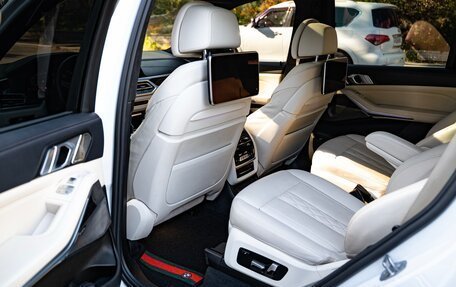 BMW X7, 2021 год, 7 000 000 рублей, 8 фотография