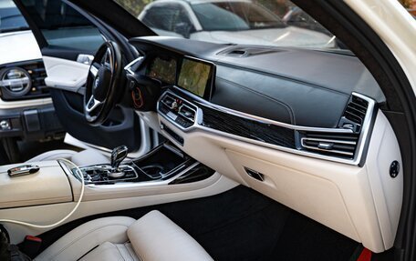 BMW X7, 2021 год, 7 000 000 рублей, 24 фотография