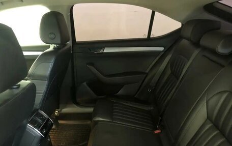 Skoda Superb III рестайлинг, 2016 год, 1 750 000 рублей, 12 фотография