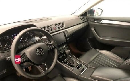 Skoda Superb III рестайлинг, 2016 год, 1 750 000 рублей, 9 фотография