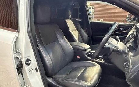 Toyota Harrier, 2017 год, 1 960 005 рублей, 8 фотография