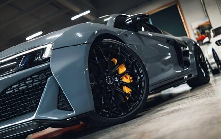 Audi R8, 2019 год, 17 000 000 рублей, 2 фотография
