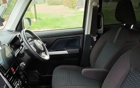 Toyota Roomy I, 2022 год, 1 560 000 рублей, 6 фотография