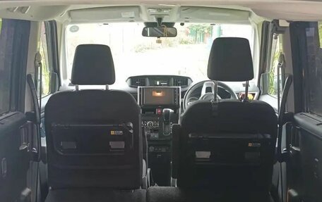 Toyota Roomy I, 2022 год, 1 560 000 рублей, 13 фотография