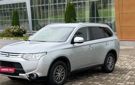 Mitsubishi Outlander III рестайлинг 3, 2014 год, 1 399 000 рублей, 1 фотография