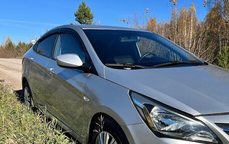 Hyundai Solaris II рестайлинг, 2016 год, 900 000 рублей, 2 фотография