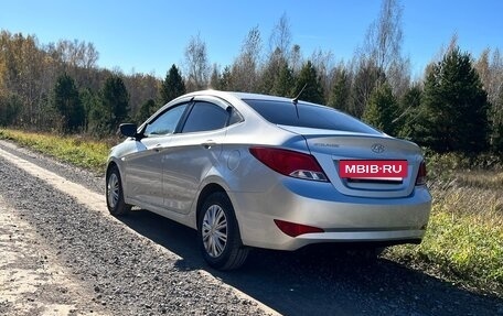 Hyundai Solaris II рестайлинг, 2016 год, 900 000 рублей, 5 фотография