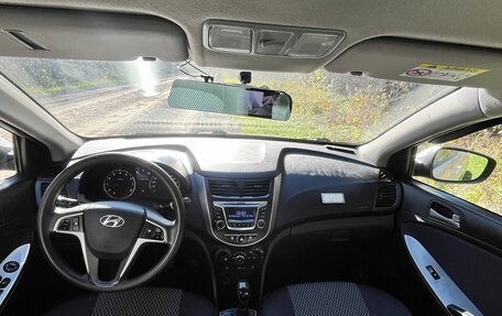 Hyundai Solaris II рестайлинг, 2016 год, 900 000 рублей, 12 фотография