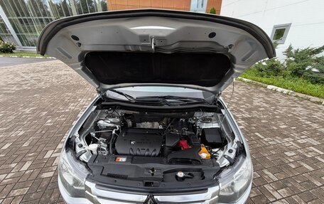 Mitsubishi Outlander III рестайлинг 3, 2014 год, 1 399 000 рублей, 9 фотография