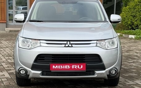 Mitsubishi Outlander III рестайлинг 3, 2014 год, 1 399 000 рублей, 4 фотография
