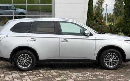 Mitsubishi Outlander III рестайлинг 3, 2014 год, 1 399 000 рублей, 6 фотография